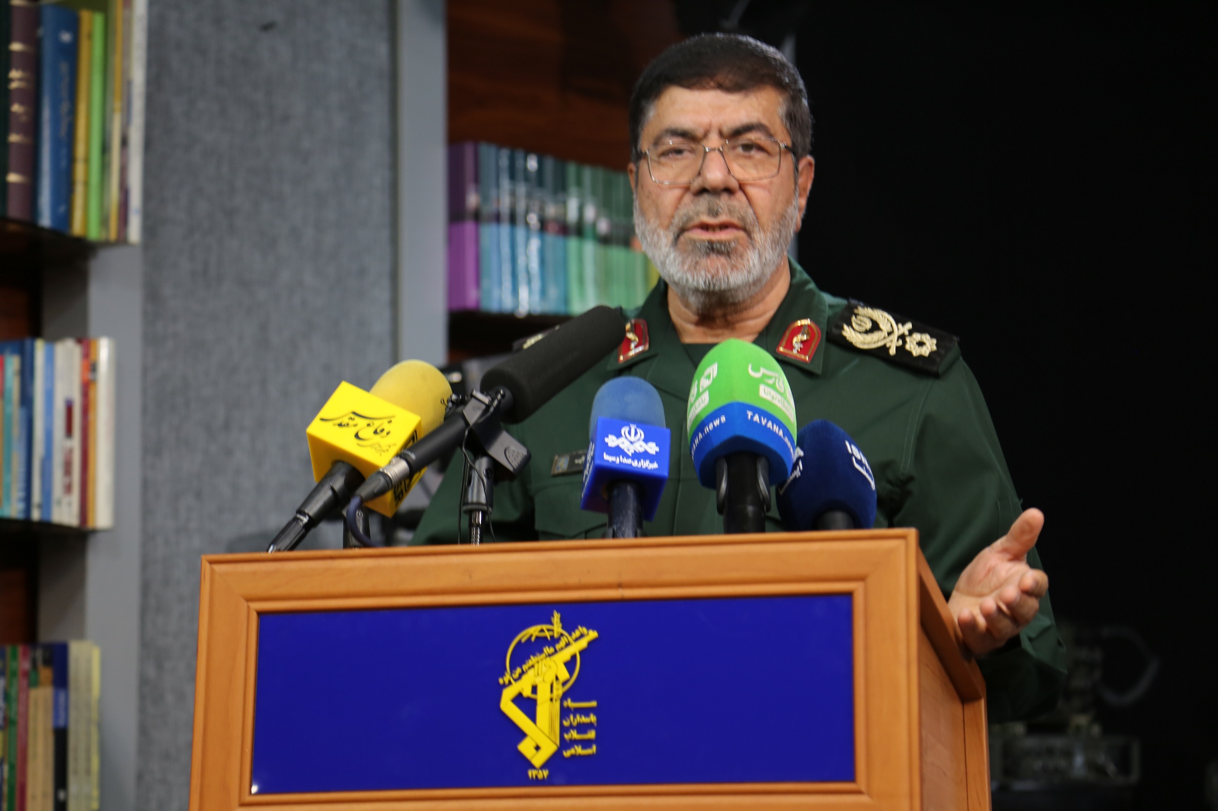 شهید باکری نمونه‌ای کم‌نظیر از فرماندهی بر قلوب و عقلانیت در شجاعت است/ مردم سپاه را به واسطه عملکرد امثال باکری‌ها دوست دارند